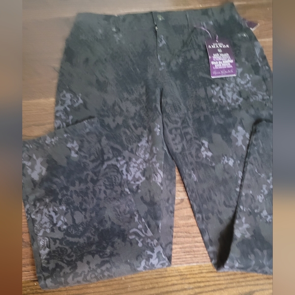 Gloria Vanderbilt Soft Touch Jeans - Picture 4 of 13